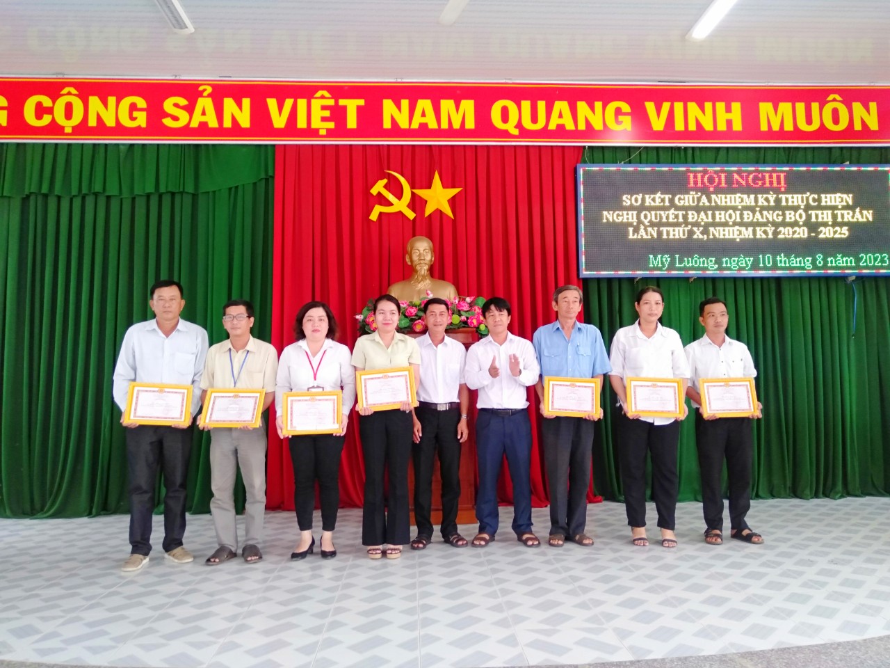 Hội nghị sơ kết giữa nhiệm kỳ