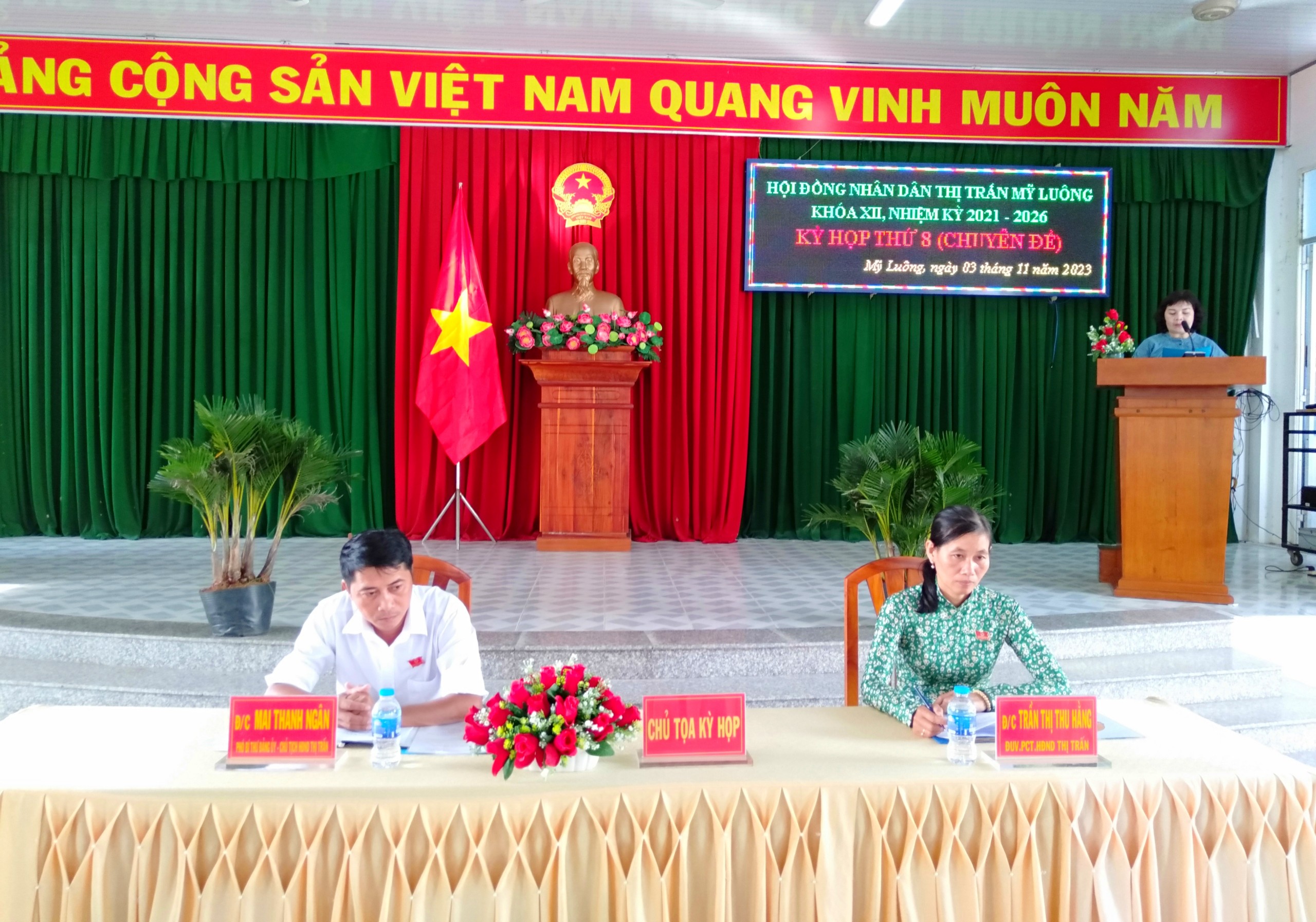 Miễn nhiệm chức vụ 