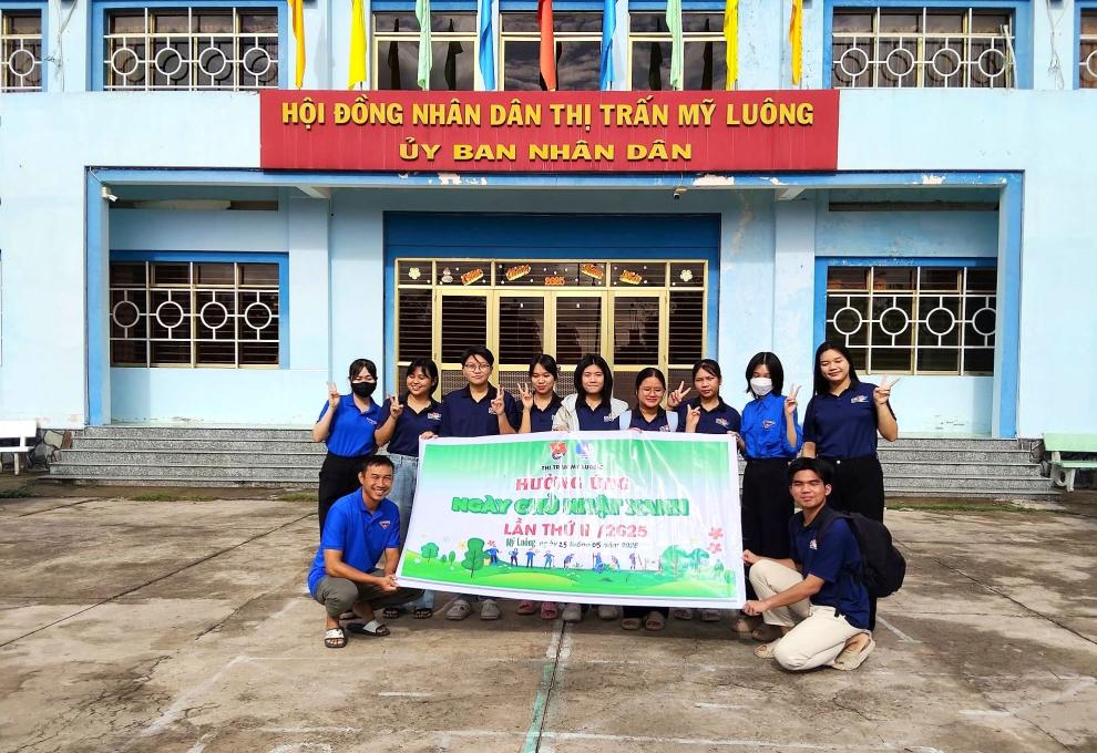 Ra quân ngày chủ nhật xanh 