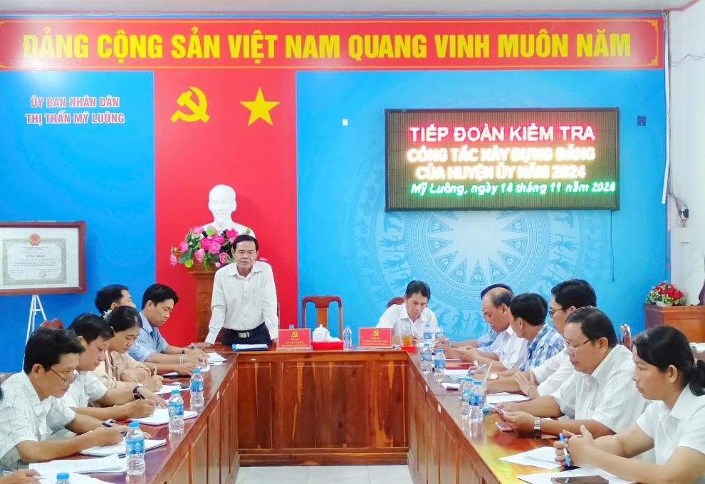 Huyện uỷ kiểm tra công tác xây dựng Đảng 