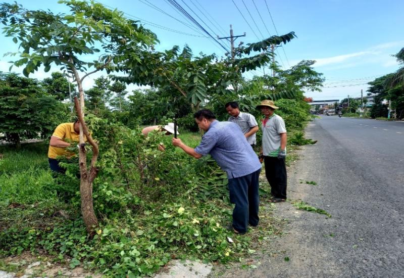 Ra quân thực hiện công trình chào mừng Đại hội Hội Nông dân các cấp