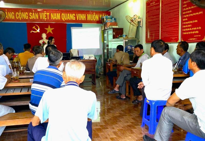 Huyện tổ chức hội thảo cách phòng ngừa sâu bệnh trên cây lúa 
